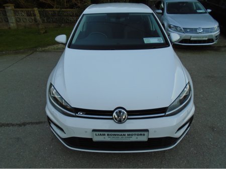 2018 Volkswagen Golf - view 3