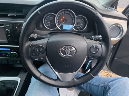 2013 Toyota Auris 1.4 D-4D DPF LUNA €6,950 thumbnail