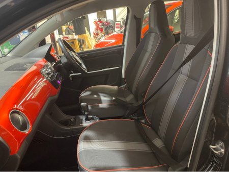 2014 Volkswagen up! DBA-AACHY 5DR €7,490 thumbnail