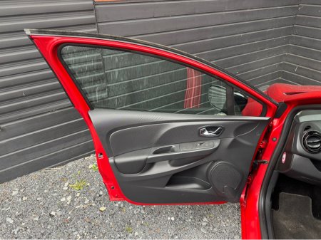 2013 Renault Clio IV DYNAMIQUE 1.2 5DR €5,995 thumbnail