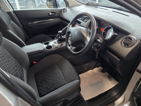 2016 Peugeot 3008 - thumbnail 9