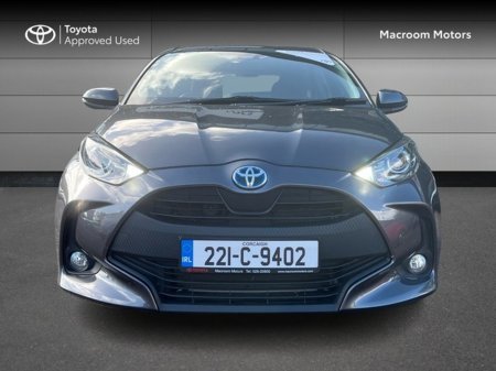 2022 Toyota Yaris FRESH SELECTION OF TRADE-INS HYBRID LUNA 4DR AUTO €23,000 thumbnail