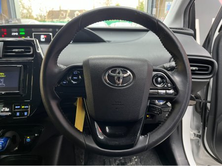 2022 Toyota Prius 2022 TOYOTA PRIUS S 1.8 AUTOMATIC / CRUISE CONTROL / REVERSE CAMERA AND MORE thumbnail