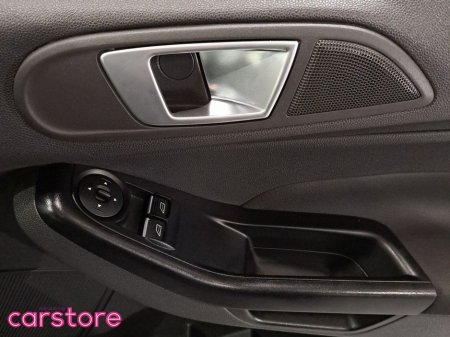 2016 Ford Fiesta - thumbnail 17