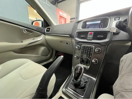 2015 Volvo V40 - thumbnail 16