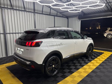 2019 Peugeot 3008 - thumbnail 4