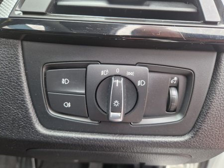 2013 BMW 3 Series - thumbnail 33