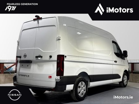 2026 Nissan Interstar L2H2 SV Premium 150 €35,445