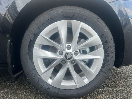 2026 Skoda Octavia - thumbnail 5