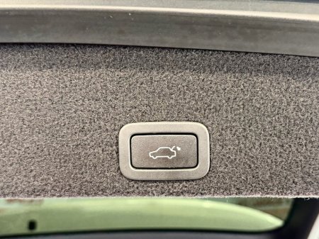 2017 Volvo XC60 - thumbnail 8