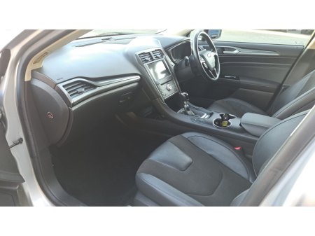 2020 Ford Mondeo - photo 6