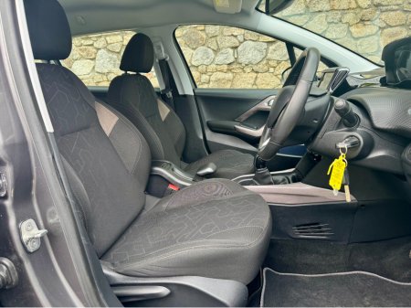 2016 Peugeot 2008 - thumbnail 17