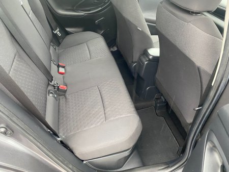 2024 Toyota Yaris - thumbnail 13