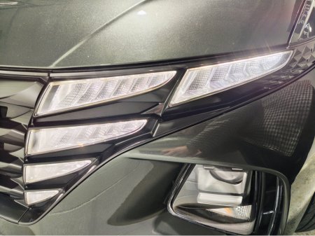 2022 Hyundai Tucson 1.6 PETROL 2TONE HEV AUTO AUTOMATIC €25,995 thumbnail