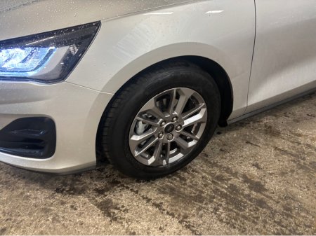 2023 Ford Focus TITANIUM 1.0T 125 M6 4DR €20,999 thumbnail