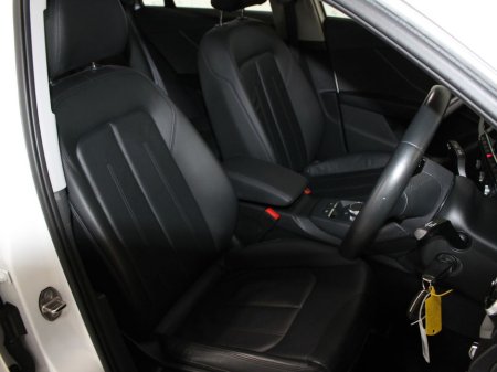 2021 Audi Q2 30 Tfsi 110HP SE 4DR €25,999 thumbnail