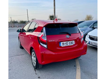 2019 Toyota Aqua - thumbnail 8