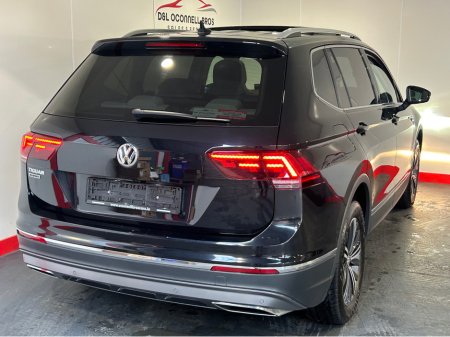 2021 Volkswagen Tiguan - thumbnail 28