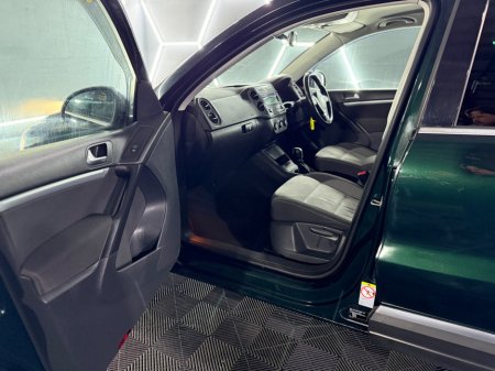 2014 Volkswagen Tiguan 2.0 TDI 140BHP SPORT & STYLE DSG 4WD €8,950 thumbnail