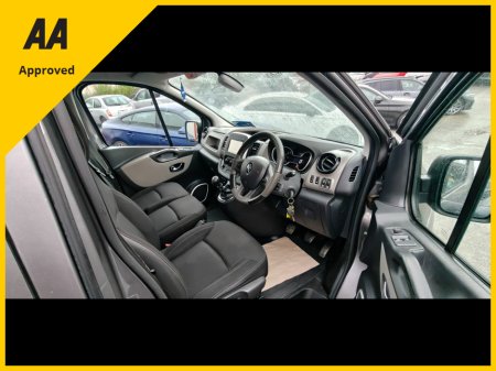 2016 Renault Trafic Passenger 2016 Crewcab 6 Seater €13,950 thumbnail