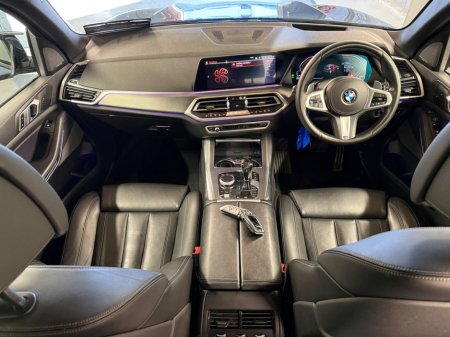 2020 BMW X5 xDrive30d M Sport €63,995 thumbnail