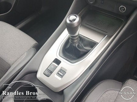 2025 Nissan Qashqai - thumbnail 17