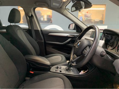 2017 BMW X1 €23950! 2017 BMW X1 AUTOMATIC S-Drive 18i / Only 49k KMs / Heated Seats & Reverse Camera €23,950 thumbnail