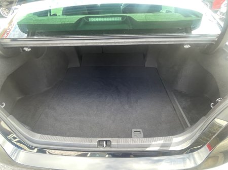 2018 Toyota Camry - thumbnail 9