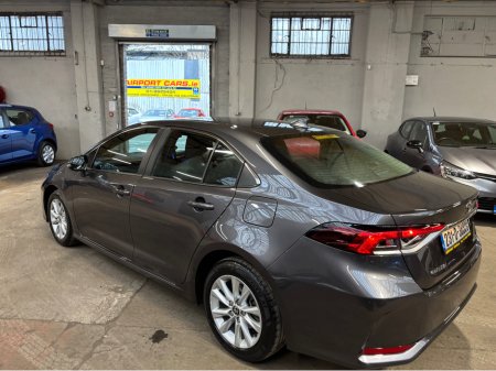 2023 Toyota Corolla LUNA SALOON 4DR AUTO €22,499 thumbnail
