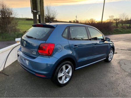 2017 Volkswagen Polo 1.2TSI HIGHLINE CLASS EDITION AUTOMATIC €15,950 thumbnail
