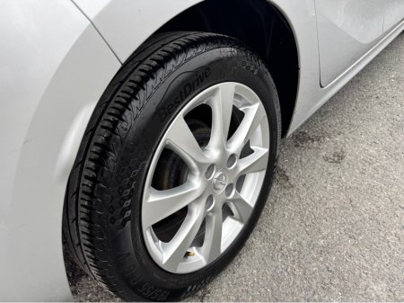 2022 Opel Corsa SC-1.2 75PS-PET-5SP 4DR €13,899