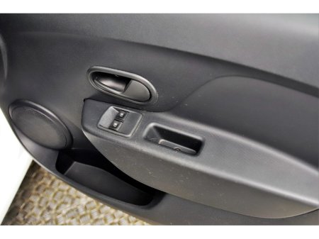 2018 Dacia Sandero - thumbnail 24