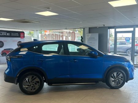 2025 Nissan Qashqai 1 3 Mhev SV MY24 04DR €45,750