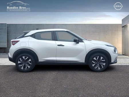 2025 Nissan Juke - thumbnail 5
