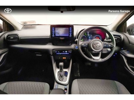 2024 Toyota Yaris YARIS 1.5 HYBRID LUNA €24,995 thumbnail