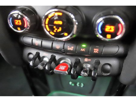 2015 MINI Hatch - thumbnail 20