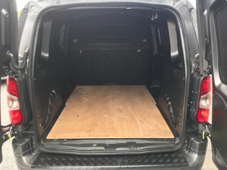 2019 Vauxhall Combo - thumbnail 41