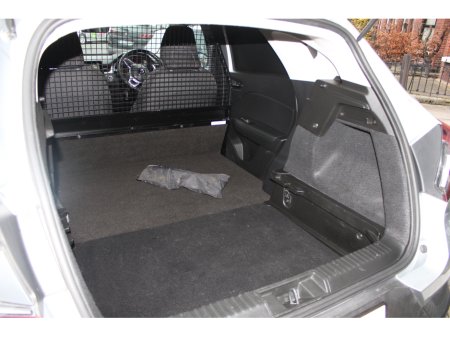 2021 Renault Captur VAN 2 SEAT PLAY 1.5 DCI COMMERCIAL 5DR €10,950 thumbnail