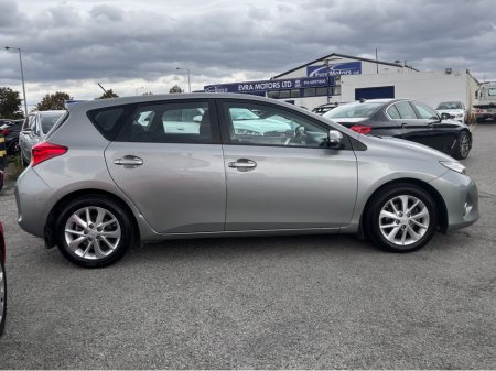 2015 Toyota Auris 1.4 D-4D AURA 4DR €8,650