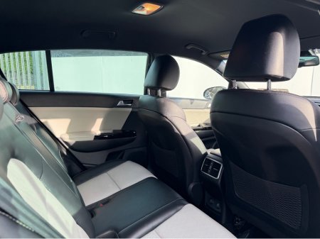 2021 Kia Sportage - thumbnail 12