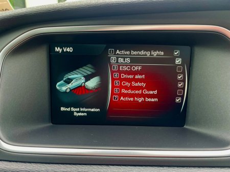 2016 Volvo V40 - thumbnail 36