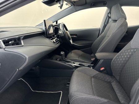 2024 Toyota Corolla HYBRID LUNA Hatchback €27,950 thumbnail