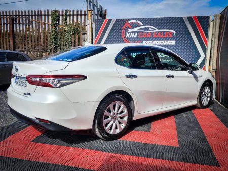 2020 Toyota Camry - thumbnail 12