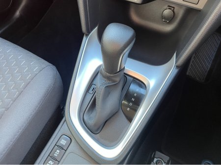 2024 Toyota Yaris - thumbnail 17