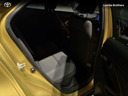 2023 Toyota Yaris Cross - thumbnail 4