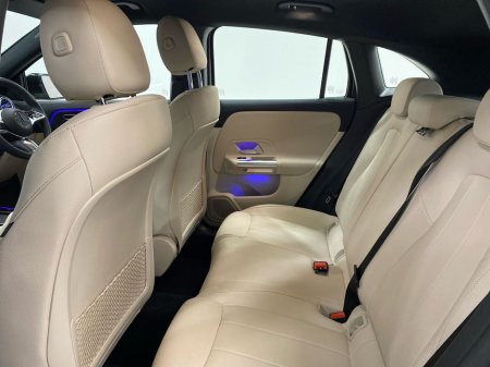 2025 Mercedes-Benz GLA Class - thumbnail 4