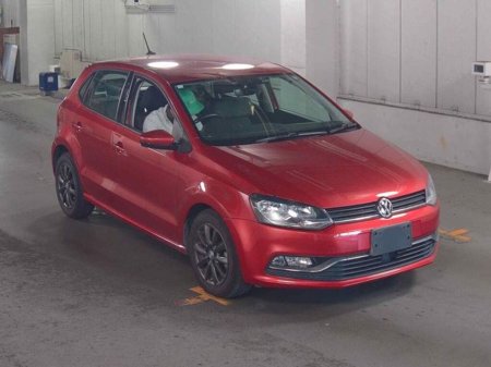 2016 Volkswagen Polo - view 2