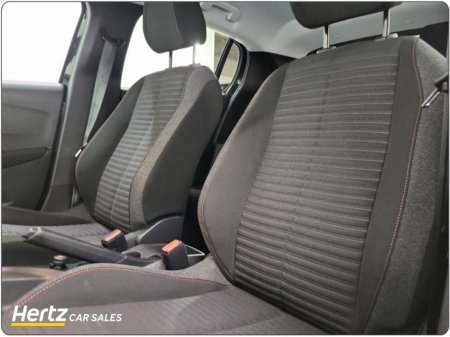 2023 Peugeot 208 - thumbnail 5