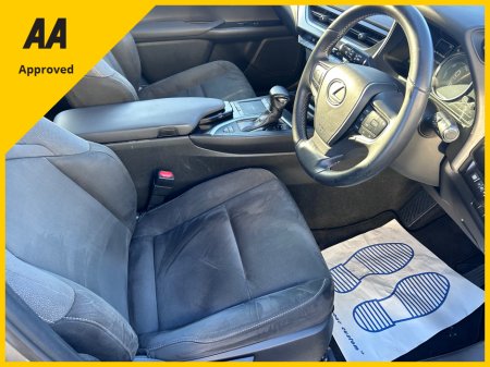 2020 Lexus UX 250 H 2020 LEXUS UX250h HYBRID DESIGN €22,950 thumbnail