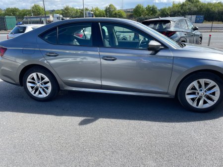 2024 Skoda Octavia OCTAVIA AMB 2.0TDI 115HP €30,995